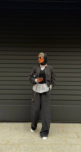 بامبر جکت زنانه جنس لامر رنگ زغالی شیک